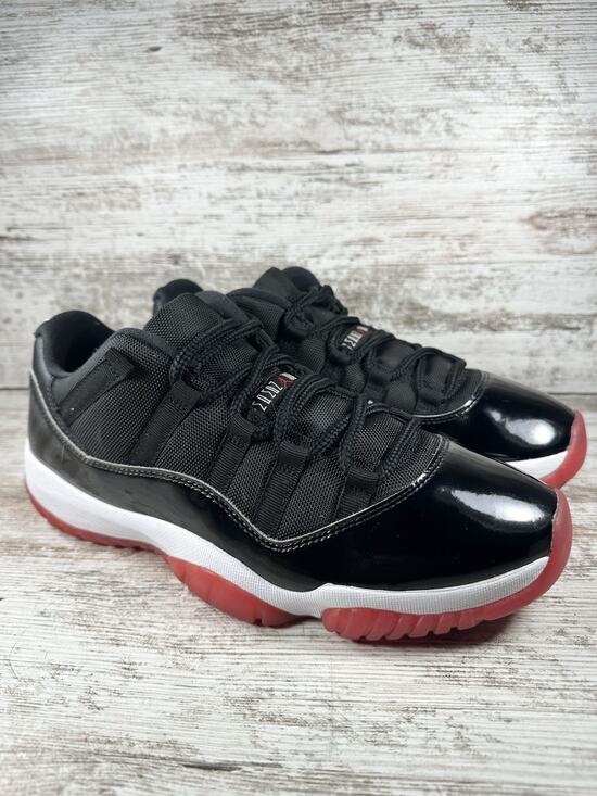 Men\'s Nike Air Jordan 11 XI Retro Low Bred Black/White/Red Sz 10 EUC!!